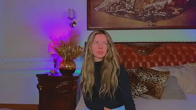 Real Tini online show from 11/15/25, 06:28