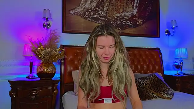 Real Tini online show from 11/07/25, 05:56