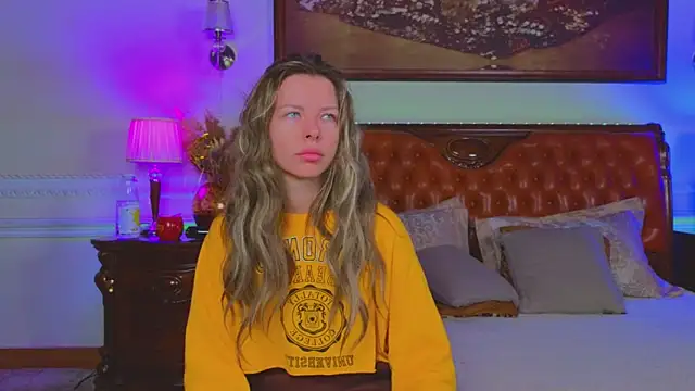 Real Tini online show from 11/25/25, 06:36