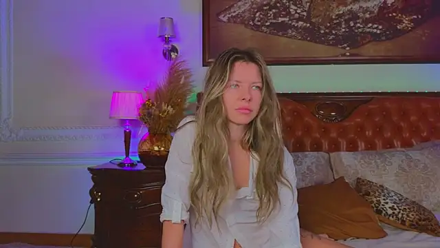 Real Tini online show from 11/20/25, 06:14