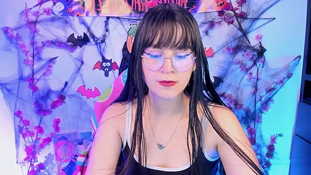 Snapshot of honeykitty_777 chatting on 10/31/25, 03:03 honeykitty 777 online show from 10/31/25, 03:03