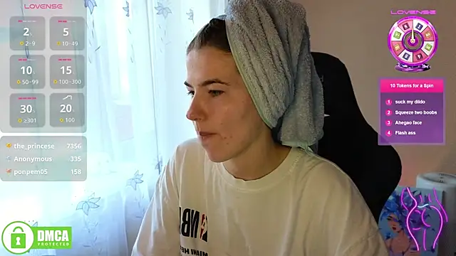 Snapshot of mag1c_eyes1 chatting on 11/17/25, 12:42 mag1c eyes1 online show from 11/17/25, 12:42