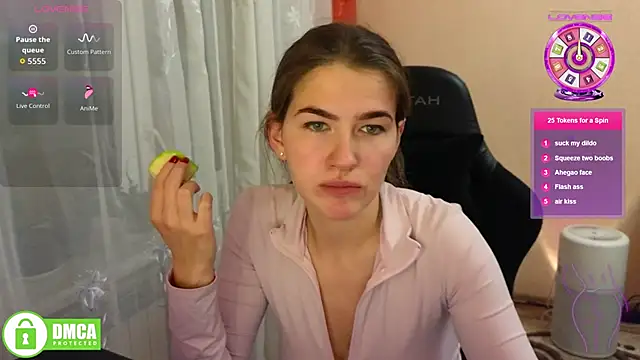 Snapshot of mag1c_eyes1 chatting on 11/25/25, 06:08 mag1c eyes1 online show from 11/25/25, 06:08