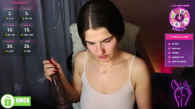 Snapshot of mag1c_eyes1 chatting on 12/15/25, 04:02 mag1c eyes1 online show from 12/15/25, 04:02