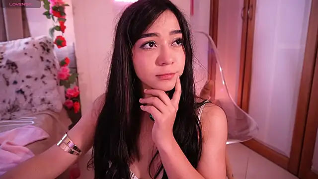 Snapshot of lilith__rosse chatting on 05/22/26, 10:08 lilith rosse online show from 05/22/26, 10:08