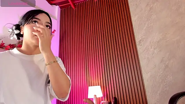 Snapshot of lilith__rosse chatting on 10/10/25, 12:39 lilith rosse online show from 10/10/25, 12:39