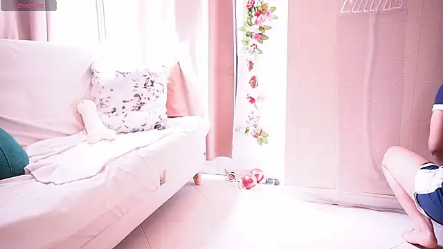 Snapshot of lilith__rosse chatting on 05/07/26, 06:33 lilith rosse online show from 05/07/26, 06:33