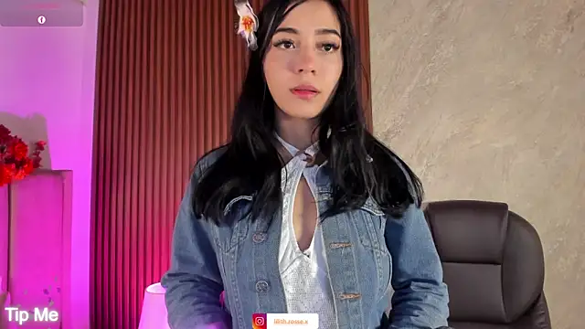 Snapshot of lilith__rosse chatting on 10/20/25, 12:38 lilith rosse online show from 10/20/25, 12:38