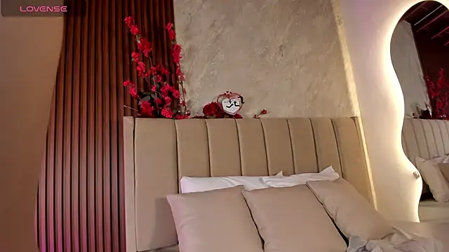 Snapshot of lilith__rosse chatting on 09/09/25, 12:36 lilith rosse online show from 09/09/25, 12:36