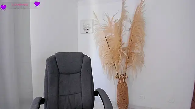 Snapshot of sarita1412 chatting on 11/02/25, 12:21 sarita1412 online show from 11/02/25, 12:21