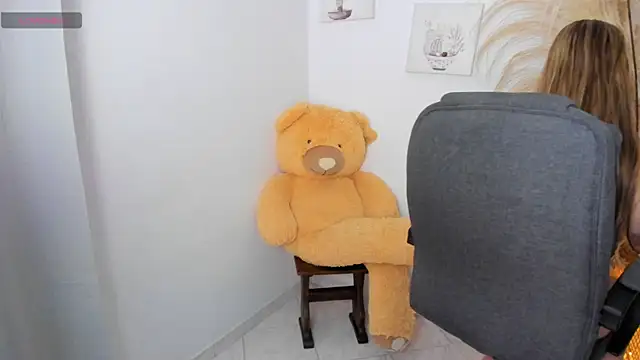 sarita1412 online show from 04/10/26, 11:56