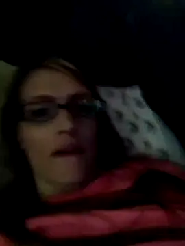 Snapshot of beelzebubblesxo chatting on 09/25/25, 02:06 beelzebubblesxo online show from 09/25/25, 02:06