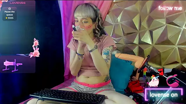 neeko princes online show from 09/23/25, 12:23