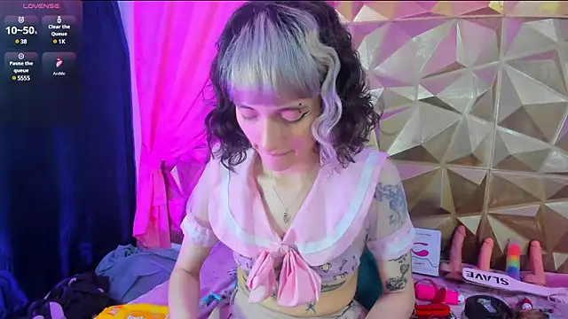 neeko princes online show from 02/24/25, 12:16