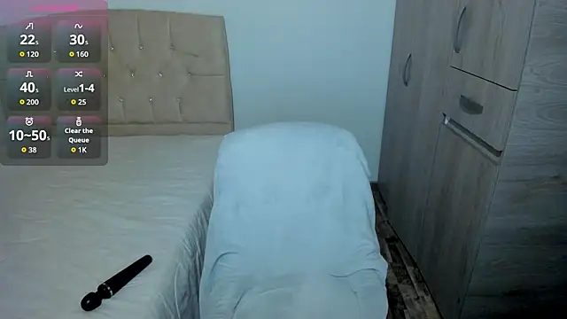 Snapshot of emily1_ chatting on 10/28/25, 11:53 emily1 online show from 10/28/25, 11:53