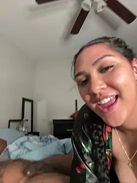 Snapshot of Lickplayofficial chatting on 09/15/25, 01:28 Lickplayofficial online show from 09/15/25, 01:28