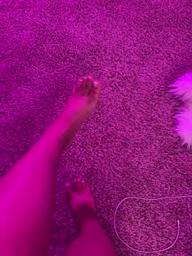 Snapshot of Lickplayofficial chatting on 10/17/25, 03:32 Lickplayofficial online show from 10/17/25, 03:32