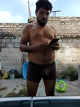 Snapshot of Bartolito001 chatting on 10/01/25, 10:57 Bartolito001 online show from 10/01/25, 10:57