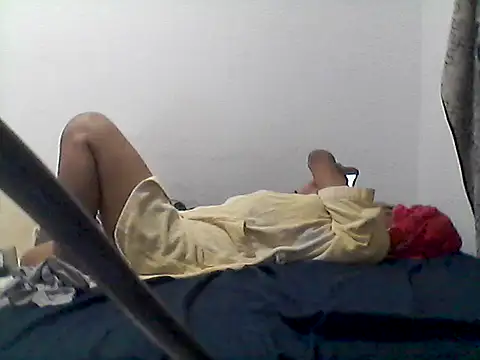 Snapshot of mariy_ chatting on 10/04/25, 02:02 mariy  online show from 10/04/25, 02:02
