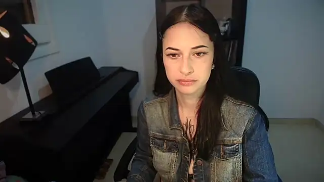 Snapshot of Windy_butterfly chatting on 10/15/25, 06:49 Windy butterfly online show from 10/15/25, 06:49