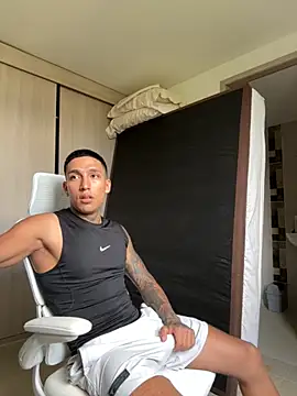 Snapshot of sendfer chatting on 10/27/25, 08:21 sendfer online show from 10/27/25, 08:21