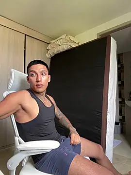 Snapshot of sendfer chatting on 10/21/25, 08:30 sendfer online show from 10/21/25, 08:30