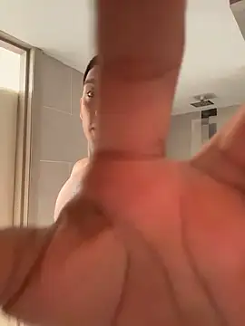 Snapshot of sendfer chatting on 10/31/25, 02:02 sendfer online show from 10/31/25, 02:02