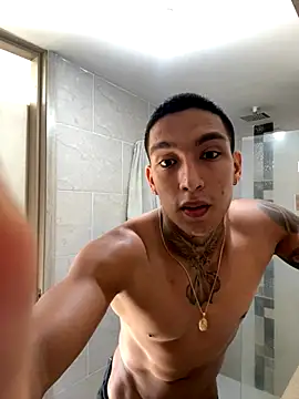 Snapshot of sendfer chatting on 11/23/25, 02:49 sendfer online show from 11/23/25, 02:49