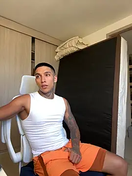 Snapshot of sendfer chatting on 10/25/25, 10:10 sendfer online show from 10/25/25, 10:10