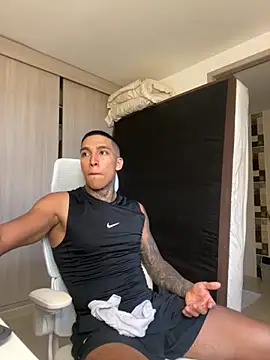 Snapshot of sendfer chatting on 11/14/25, 08:34 sendfer online show from 11/14/25, 08:34