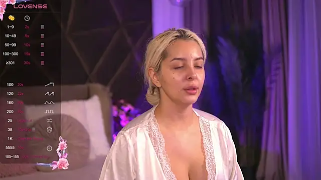 VictoriaMorrone online show from 03/14/25, 04:32