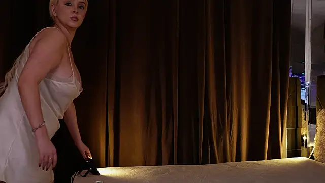 VictoriaMorrone online show from 02/12/26, 12:43