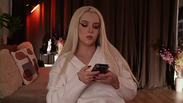 VictoriaMorrone online show from 11/15/25, 10:58