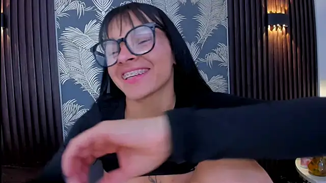  shantal smith online show from 10/25/25, 04:55