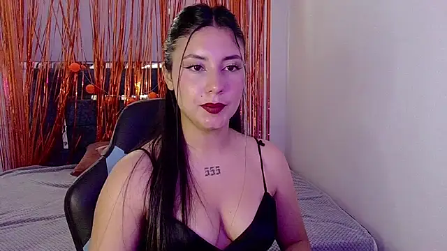 Lia 14  online show from 12/05/25, 06:06