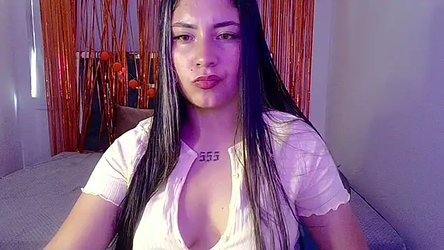 Lia 14  online show from 11/13/25, 05:39