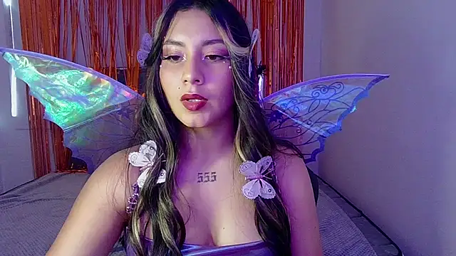 Lia 14  online show from 10/31/25, 09:00