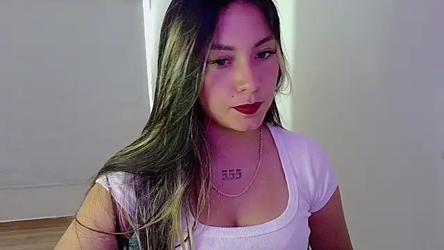 Lia 14  online show from 02/02/26, 08:19