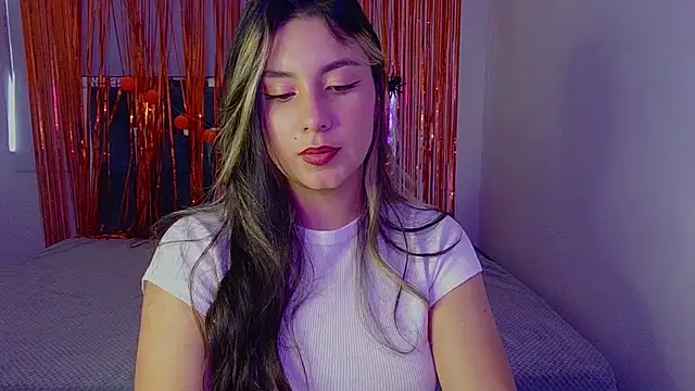 Lia 14  online show from 11/01/25, 08:25