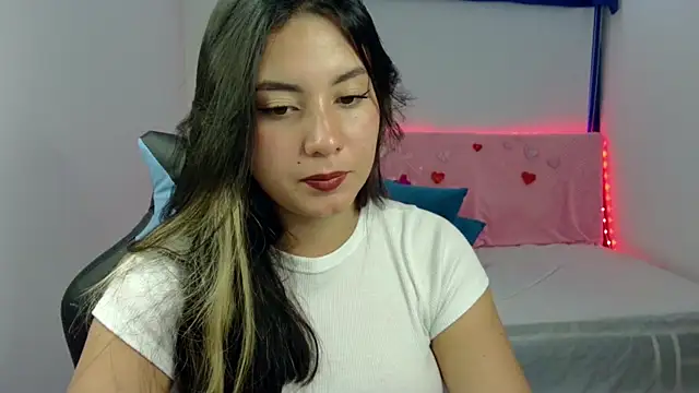 Snapshot of Lia_14_ chatting on 03/03/25, 04:47 Lia 14 online show from 03/03/25, 04:47