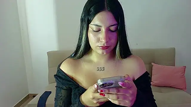 Lia 14  online show from 04/14/26, 05:07