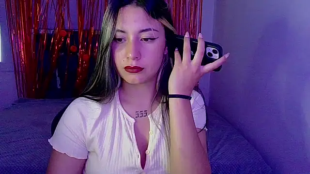 Lia 14  online show from 11/25/25, 07:25