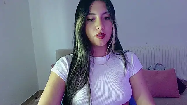 Lia 14  online show from 05/01/26, 10:37