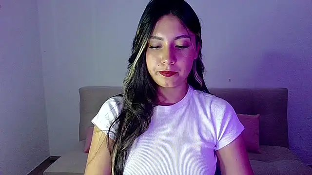 Lia 14  online show from 02/17/26, 12:08