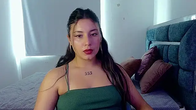 Lia 14  online show from 10/27/25, 06:09