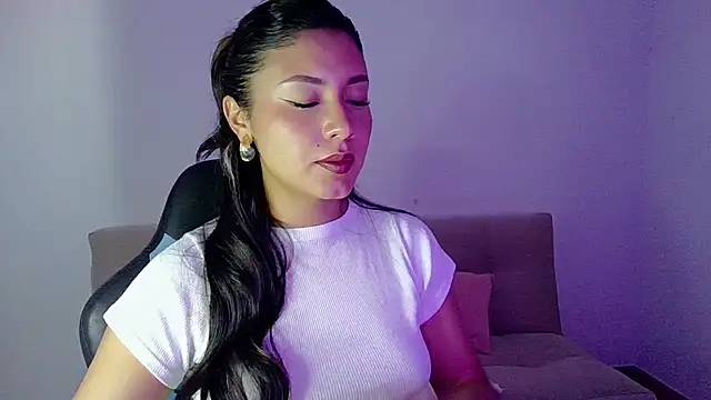 Lia 14  online show from 03/04/26, 10:39