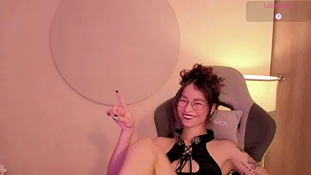 Snapshot of rosse_98_ chatting on 06/26/26, 03:40 rosse 98 online show from 06/26/26, 03:40