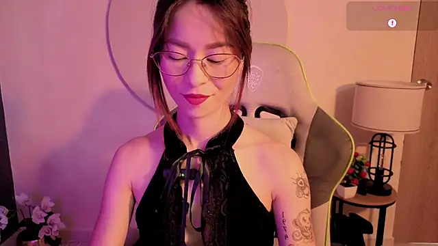 Snapshot of rosse_98_ chatting on 06/22/26, 01:52 rosse 98 online show from 06/22/26, 01:52