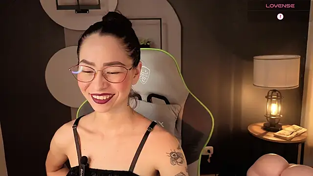 Snapshot of rosse_98_ chatting on 07/16/26, 02:47 rosse 98 online show from 07/16/26, 02:47