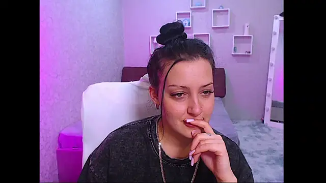 SkarlettMonliss online show from 10/15/25, 07:22